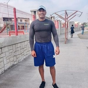 Meet your Posher, Dennis